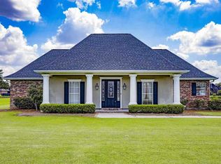 293 Joshua Reed Dr, Houma, LA 70360