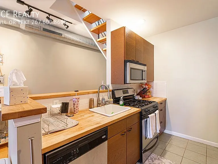 1516 South St #3B — Photo 4