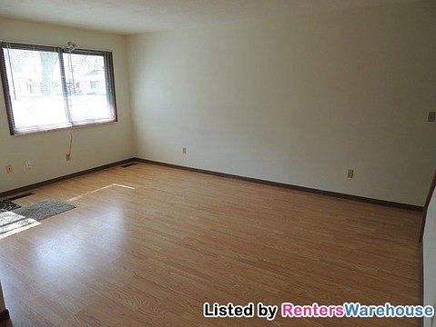 5th image of 2516 Brookdale Ln N