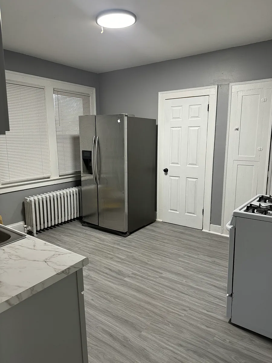 Building Photo - 85 Kent St #A