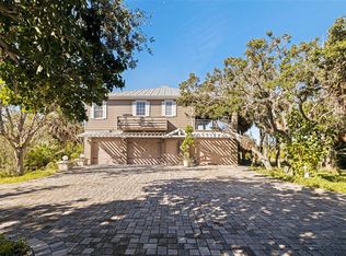 2000 Bayview Dr, Tierra Verde, FL 33715