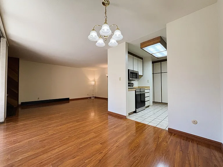 505 Cypress Point Dr #209 — Photo 8