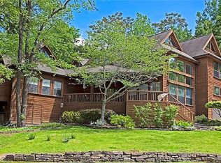 1061 E Missouri Way, Fayetteville, AR 72701