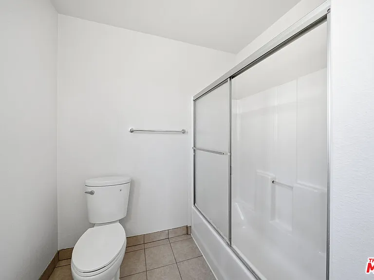 1224 Crenshaw Blvd — Photo 14