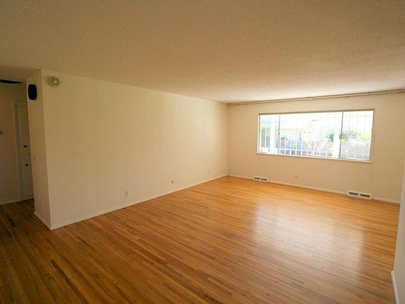 5th image of 7200 McNerney Ave NE
