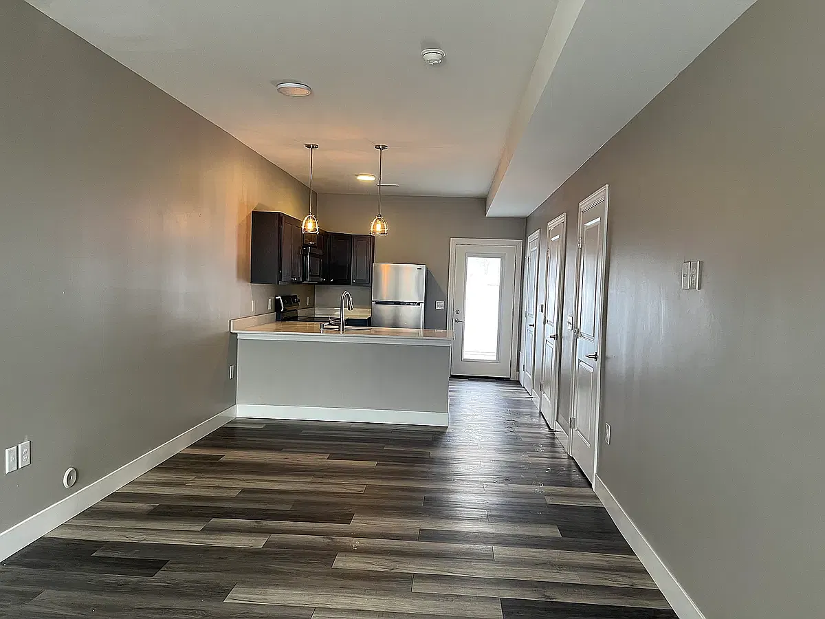 2 bed, 1.5 bath, 1200 sqft, $1,250 — Photo 2