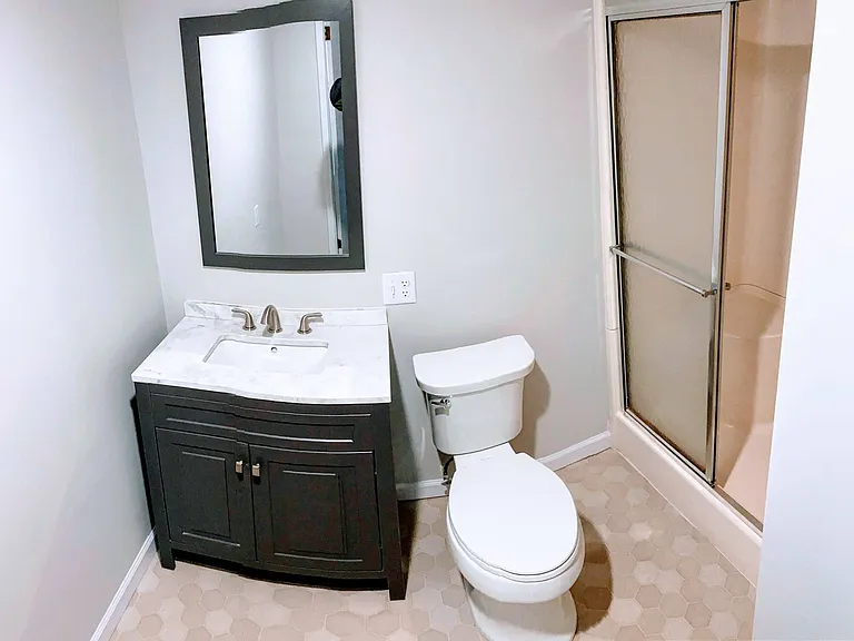 130 Yorkshire Cir — Photo 9