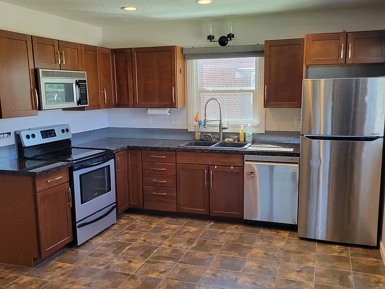 4108 S Madison Ave — Photo 4