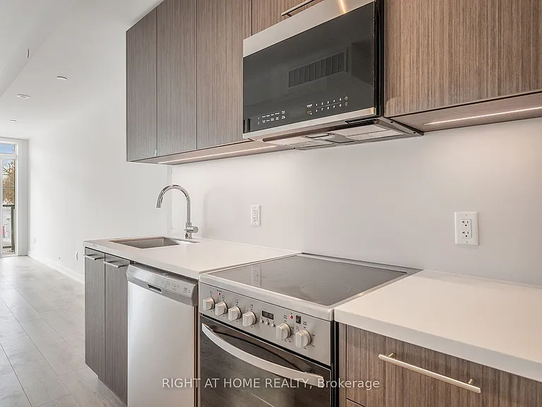 260 Finch Ave E #4 — Photo 7