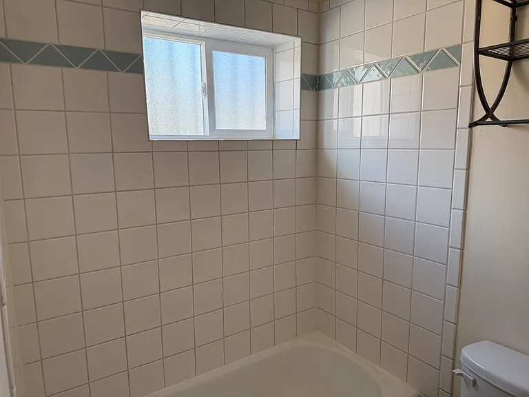 Buena Vista Dr SE — Photo 12