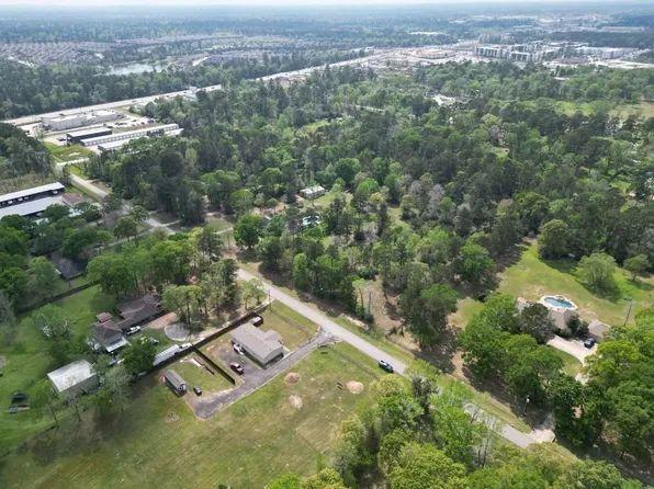 14092 Horseshoe Bnd, Conroe, TX 77384