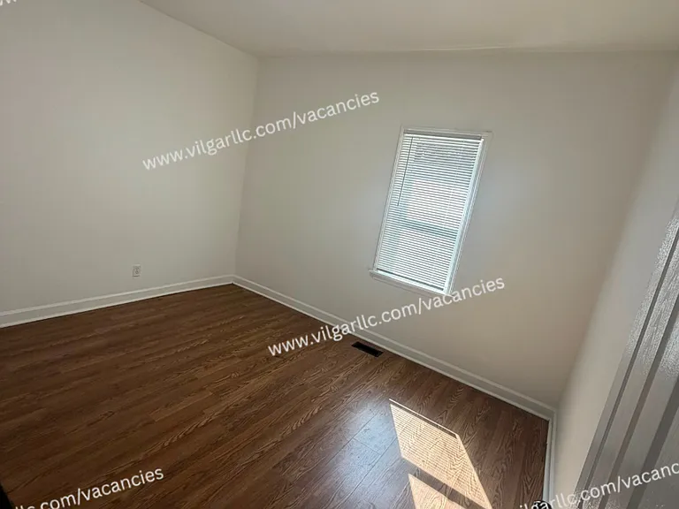 2435 Diamond Ave — Photo 23