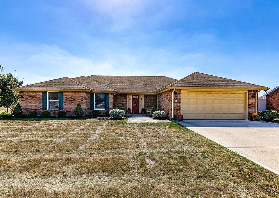 1st image of 699 Bur Oak Dr