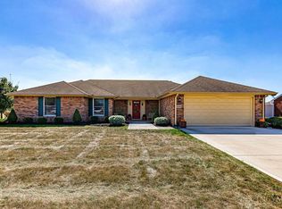 699 Bur Oak Dr, Greenville, OH 45331