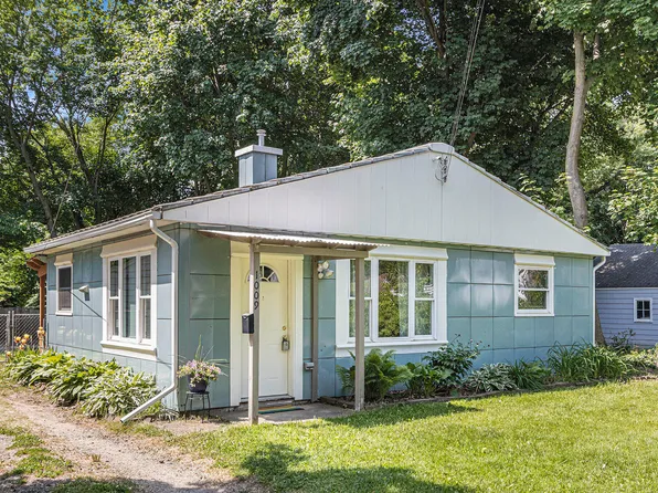 1009 Clover St, Kalamazoo, MI 49008