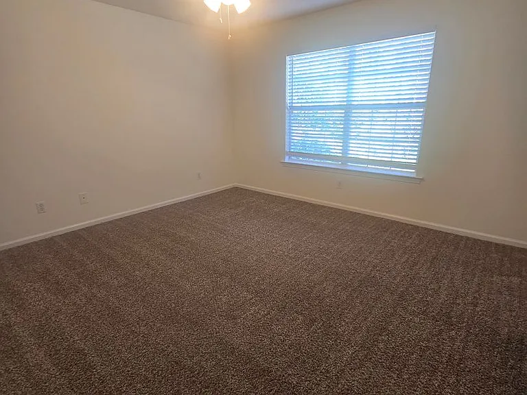 9852B Whitfield Avenue Ext — Photo 4