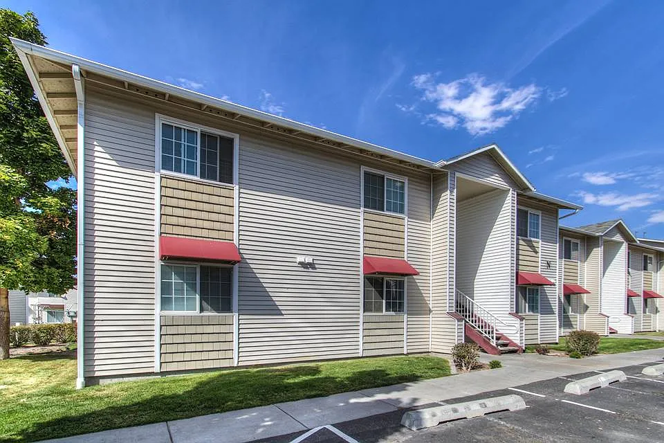 Meadowood Apartments — Photo 3