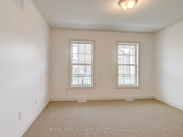 931 Broadway Blvd — Photo 5