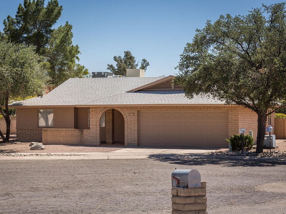 1st image of 2741 N Essel Dr