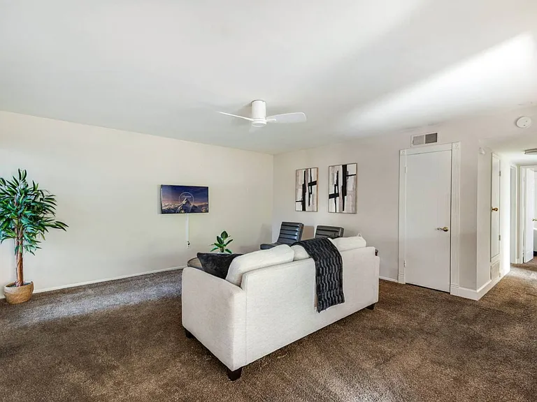 418 Nobel Ave #B — Photo 12