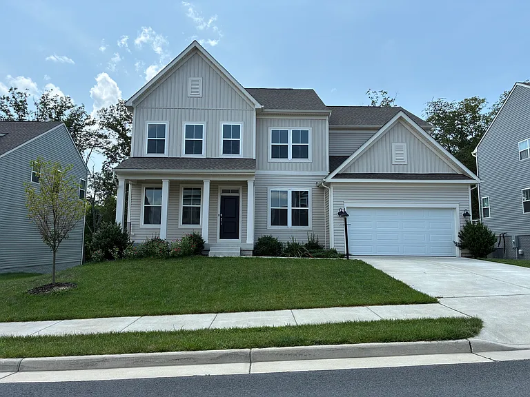 2062 Whithorn Hl — Photo 1