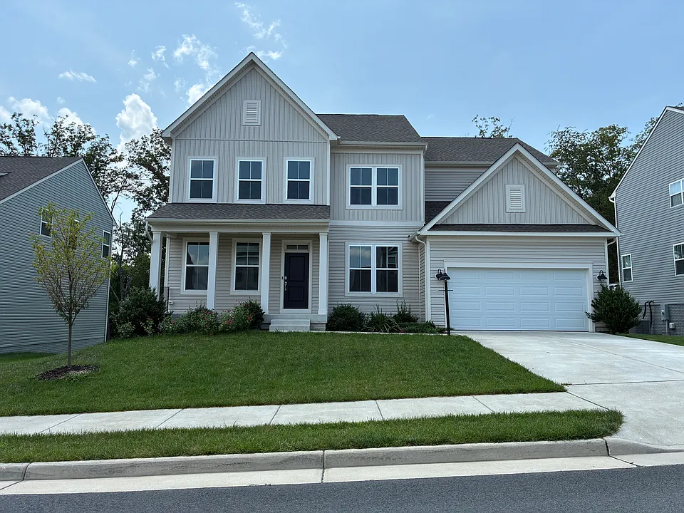 2062 Whithorn Hl