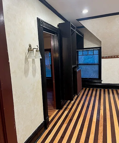 1937 F St #6 — Photo 9
