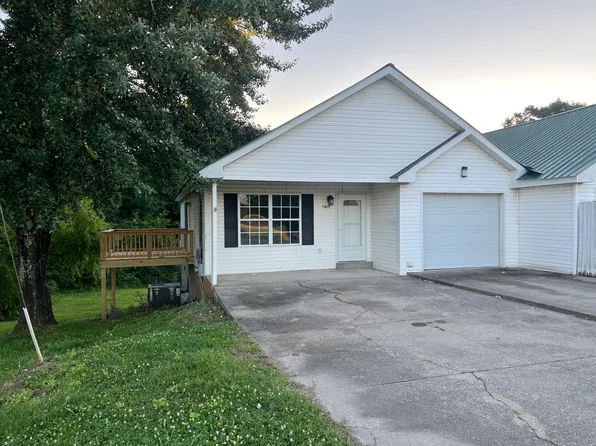 1427 Old Charlotte Rd #1, White Bluff, TN 37187