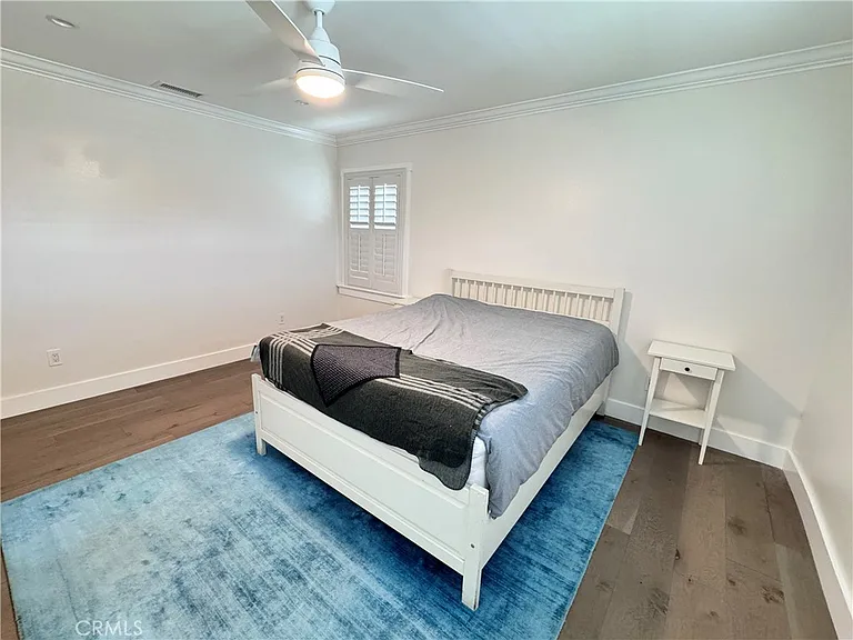 2716 S La Salle Ave — Photo 43