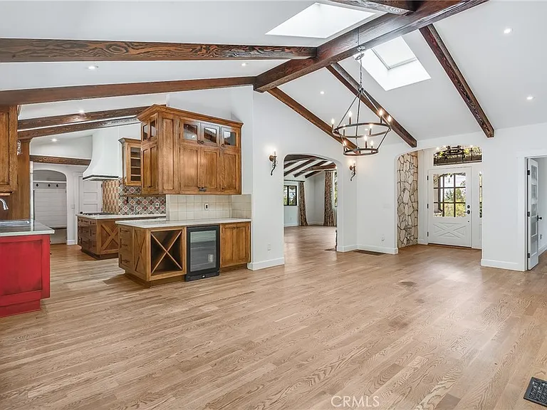 57 Narcissa Dr — Photo 16