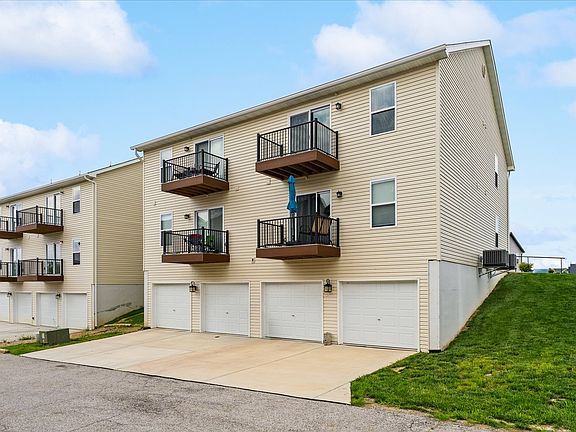 2nd image of 708 Harbor Woods Dr #C
