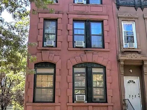5th image of 354 Vernon Ave #L