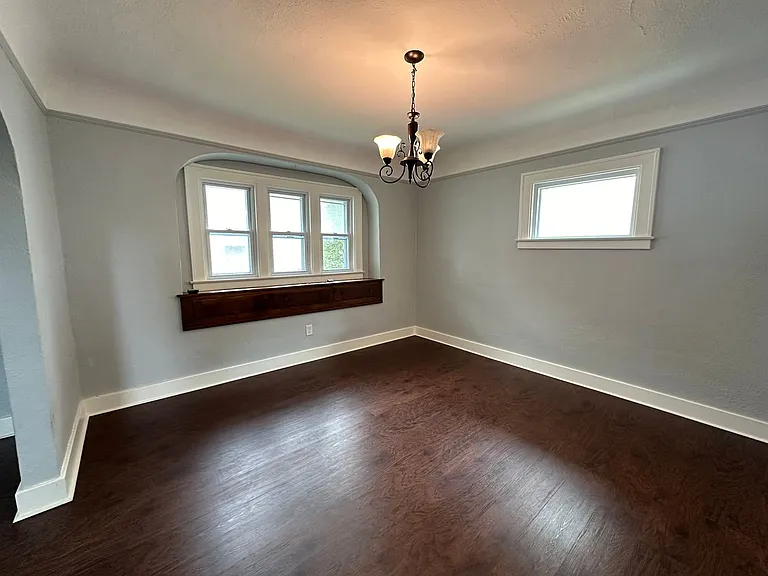 2132 Kalamazoo Ave SE — Photo 9