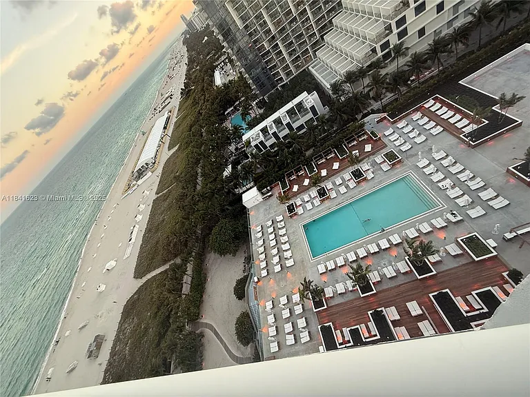 2301 Collins Ave #625 — Photo 27