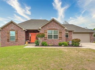 6372 Cord Ave, Springdale, AR 72762