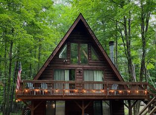 445 Lakewood Dr, Lake Ariel, PA 18436