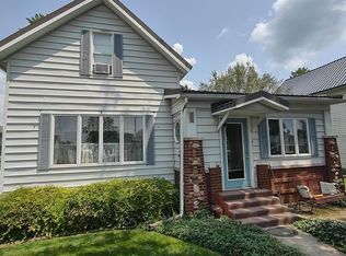 310 N Tucker St, Mentone, IN