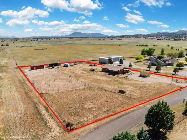 945 E Latigo Ct, Paulden, AZ 86334