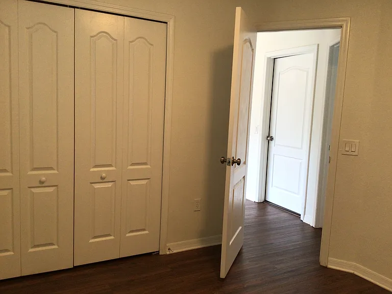 715 Somerstone Dr — Photo 10