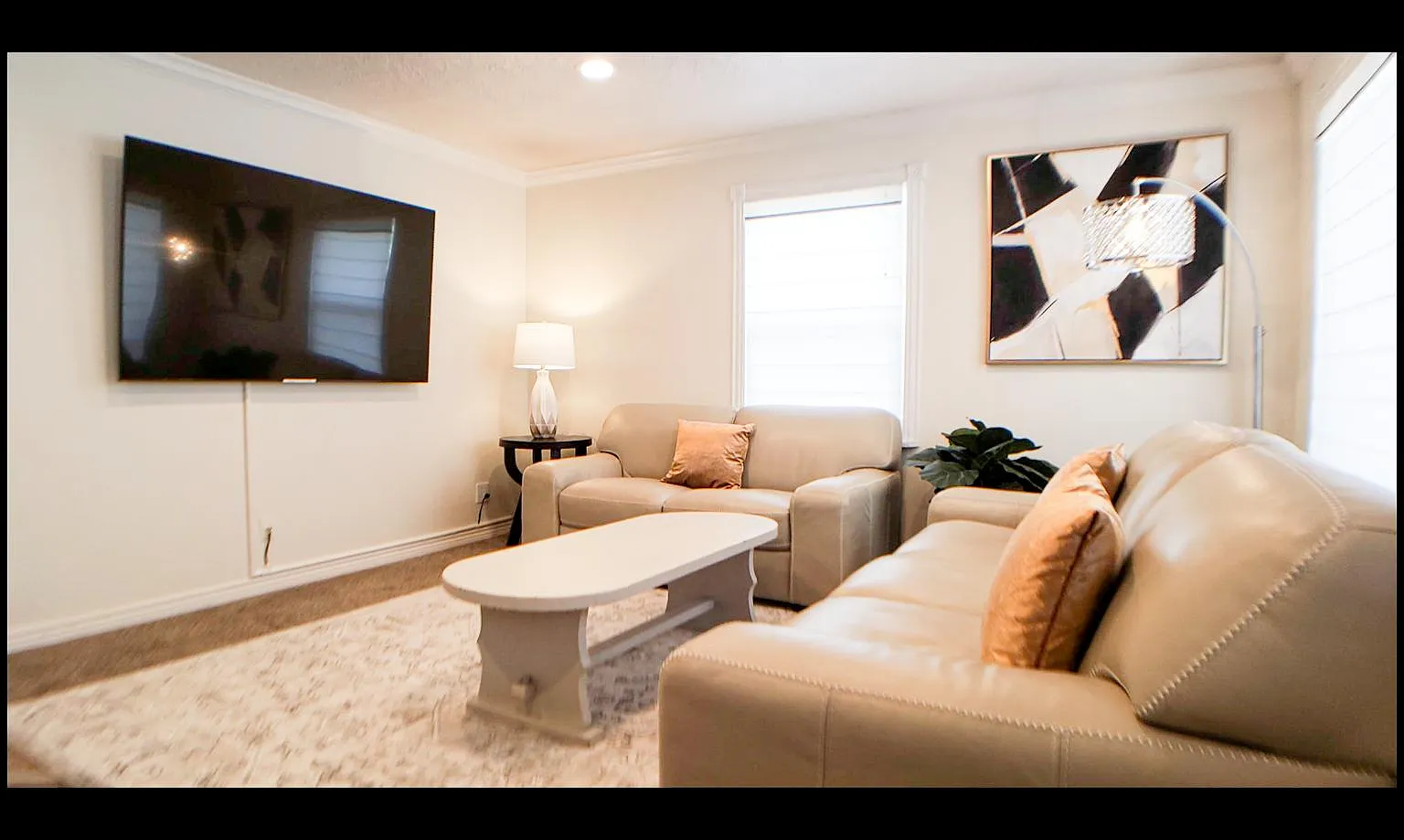 1072 E Wood Ave — Photo 1
