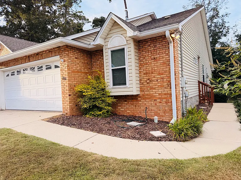 7361 Hollis St — Photo 3