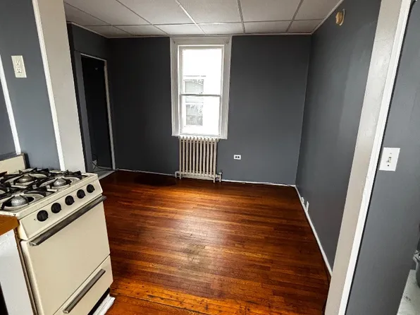 176 W 5th St #3, Oswego, NY 13126