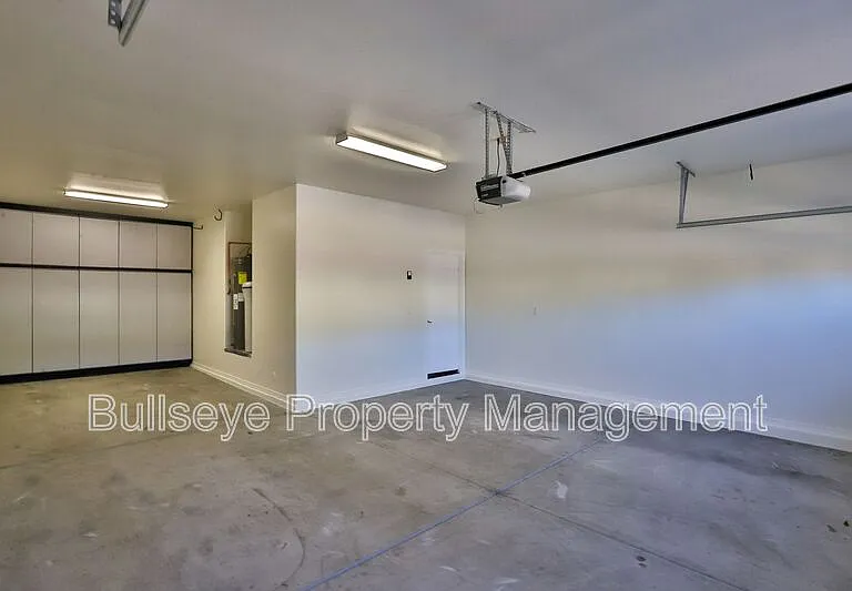 7321 N 89th Dr — Photo 31
