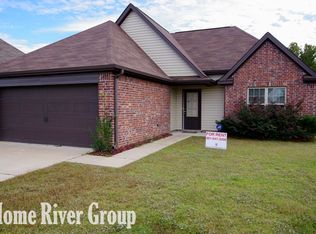 3977 Shae Pierce Dr, Southaven, MS 38671