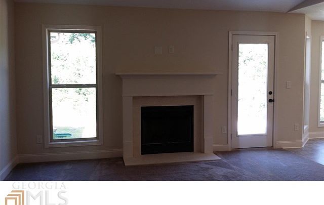 2nd image of 2024 Jessica Dr