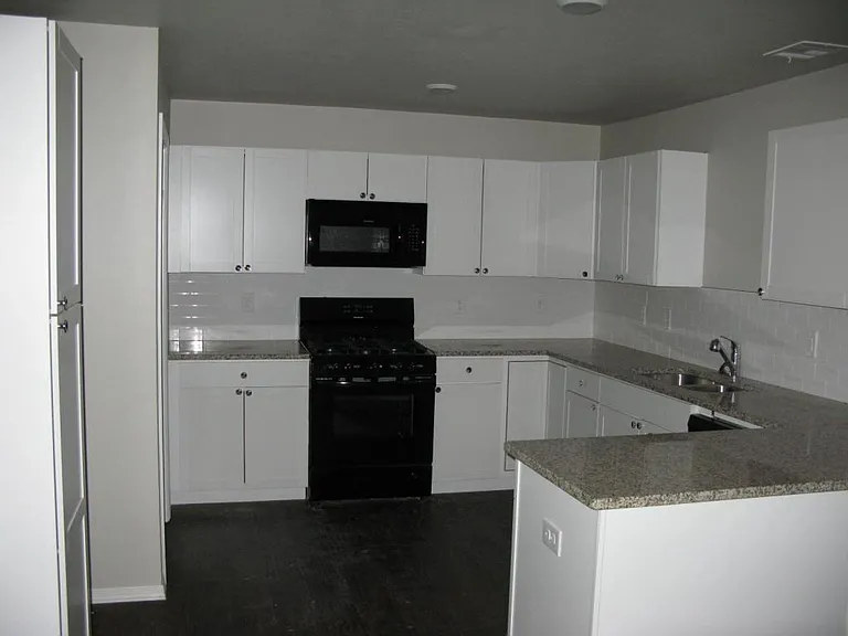11719 Surrey Hills Blvd — Photo 2