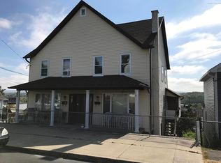 964-966 Carmalt St, Dickson City, PA 18519