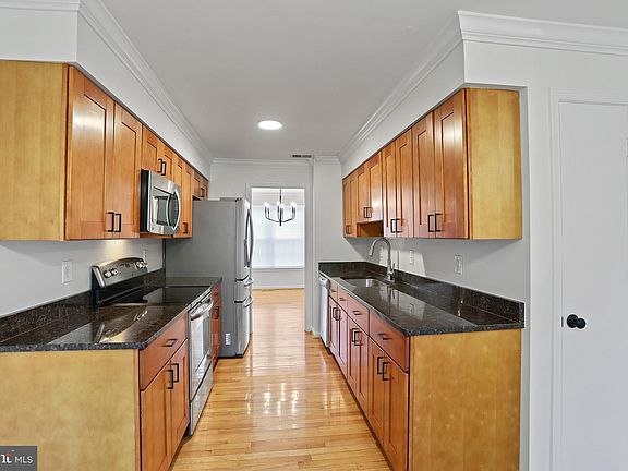 5th image of 10431 Red Granite Ter