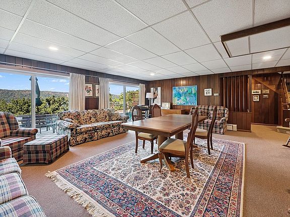 4th image of 3040 Scenic Pl
