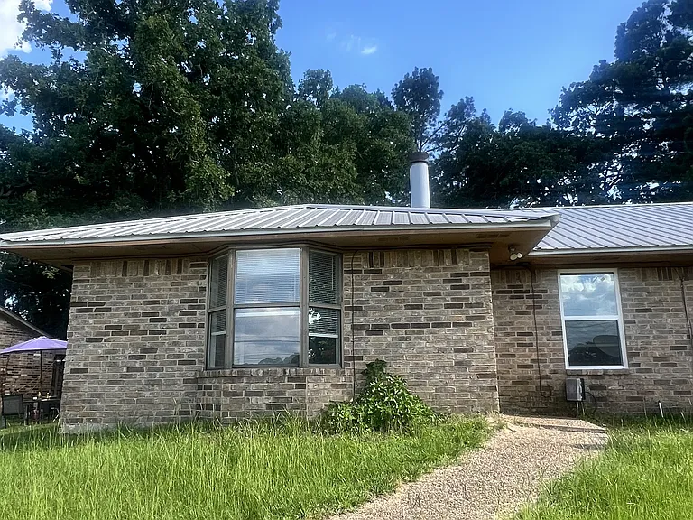 3753 Oak Hill Dr — Photo 1